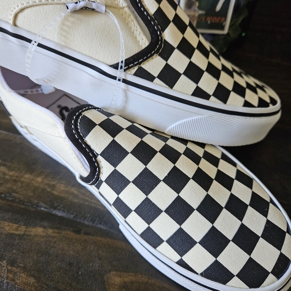 NWT Vans Women's 6.5 Checked Slip-ons - Picture 5 of 5